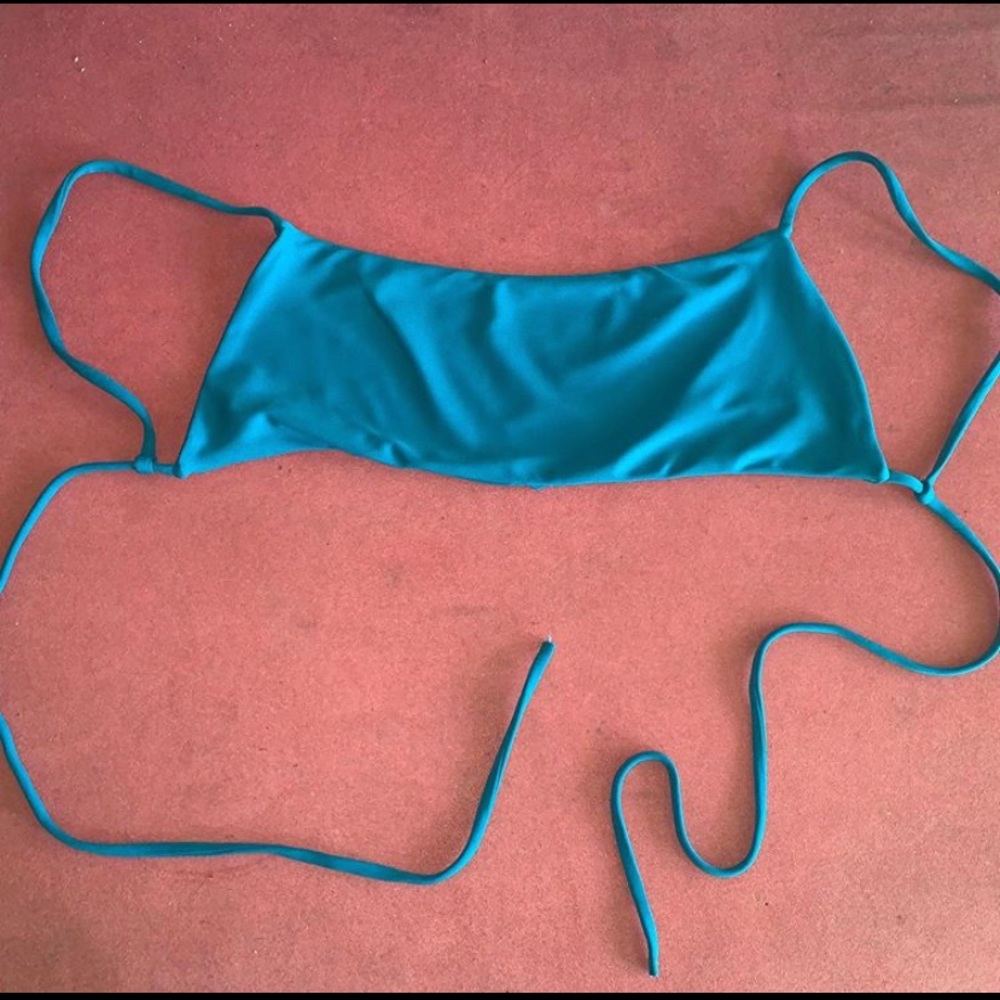 SOLD-Blue Benoa top